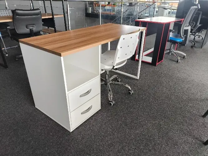 Mesa de Escritório Escrivaninha com 2 Gavetas e Nichos - 0,75x1,35x0,60cm - (OFERTA)!!