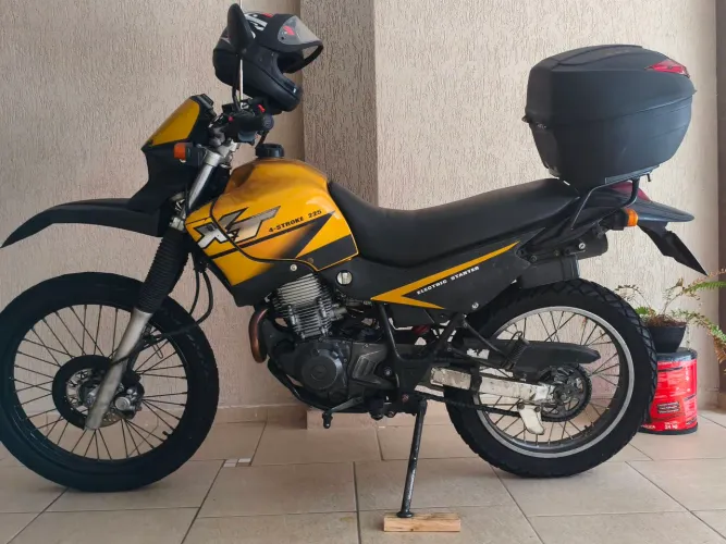 Moto Yamaha XT 225 ano 2002/2002