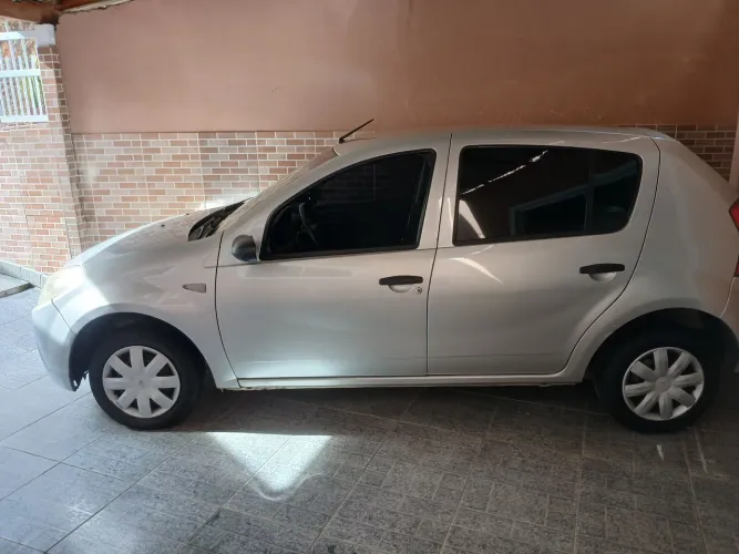 Renault Sandero Authentique Hi-flex 1.0 16V 5P 2009