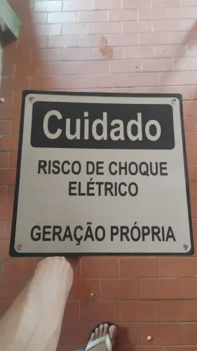 Fazemos Placas de Sinalização