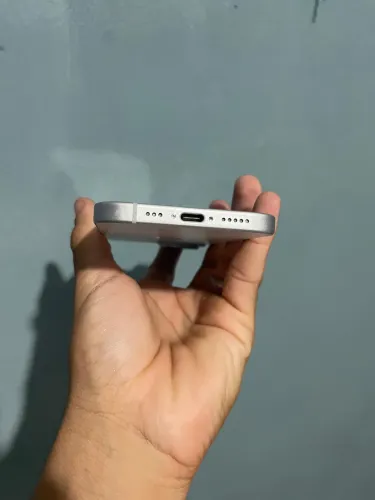 iPhone 15 todo original único dono nunca aberto sem detalhe