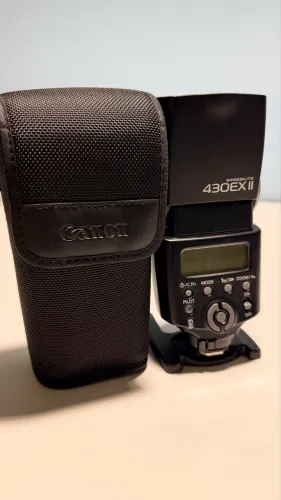 Flash Speedlite Cânon 430EXII novíssimo usado no máximo 6 vezes
