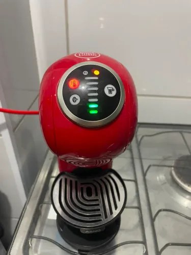 Cafeteira Dolce Gosto + cápsulas renováveis
