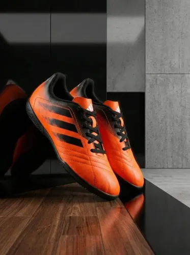 Chuteira Adidas 32