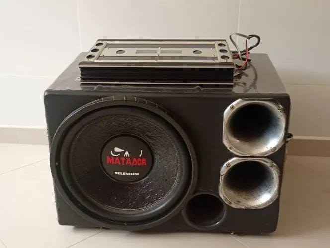 Vendo caixa de som trio chama no WhatsApp *