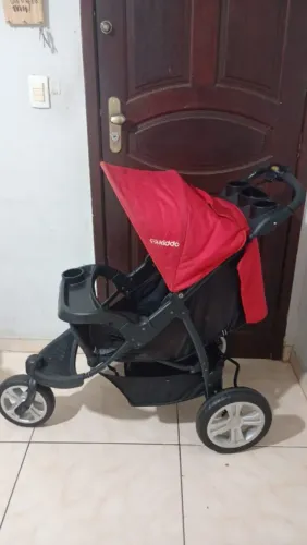 Carrinho de bebê + bebê conforto