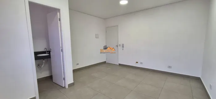 Salas Comercial em A.E.Carvalho, 24 m²