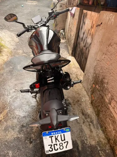 Moto de leilão, média monta