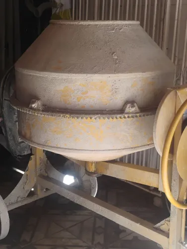 Betoneira Menegotti 400 litros