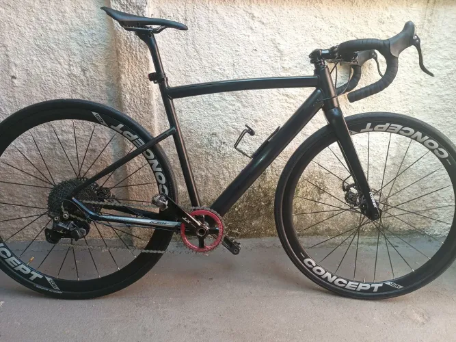 Bike Gravel Ksw 52 10v garfo/selin e canote em Carbono. Passador de MTB /cambio deore