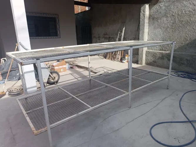 Grade para plantas de ferro dois andares