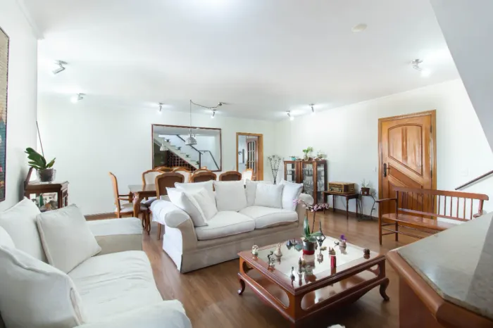 Cobertura para venda em Campo Belo com 4 quartos, sendo 1 suíte, 195m²