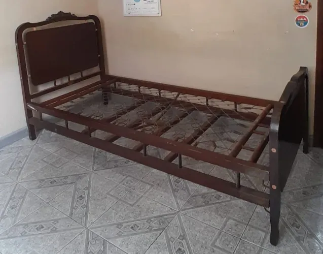 Cama Patente Antiga Solteiro Legítima Faixa Azul - L. Liscio S/A