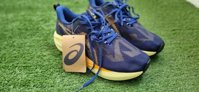 Tênis ASICS Novablast 5 Masculino Corrida 38 Profissional NOVO