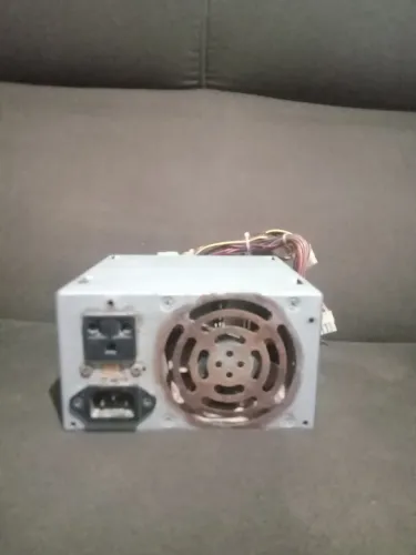 Vendo fonte 450w