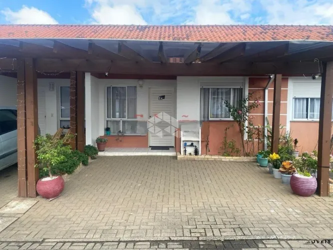 Casa 2 dormitórios condominio fechado Olaria-Canoas