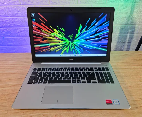 Notebook Dell i7 8550U, Vídeo Radeon 4GB, 16GB RAM, SSD NVMe 512GB + HD 1TB