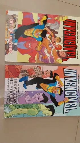 Invencível vol 1 e 2 HQ PANINI