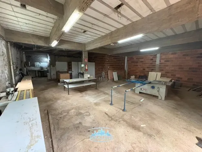 Código 4673 - Aluga marcenaria completa, com 120m², bairro veneza, 01 sala e 01 lavabo.