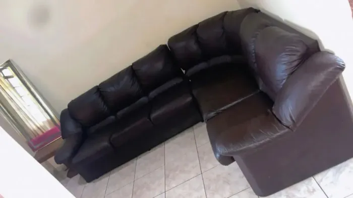 Lindissimo sofá preto de couro NO PRECINHO
