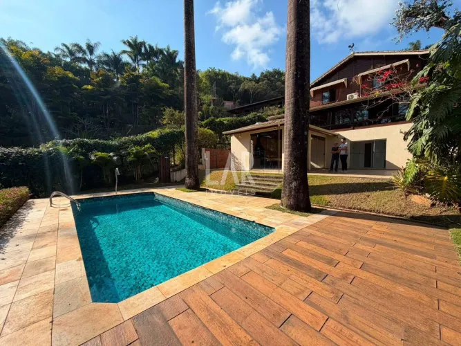 Casa em Condomínio à venda, 3 quartos, 1 suíte, 6 vagas, Vila Del Rey - Nova Lima/MG