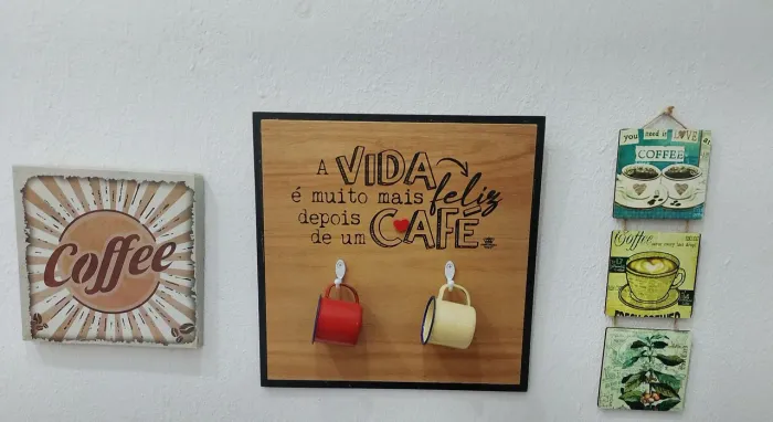 Vendo 7 quadros/ placas pequenos Decorativos - Transforme seu ambiente!