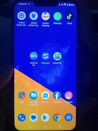 Celular semi-novo 