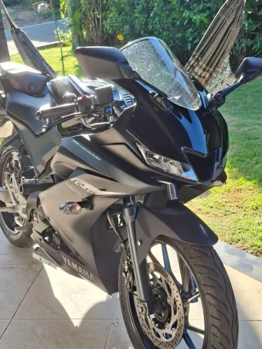 Yamaha R15 Esportiva Semi Nova 2025