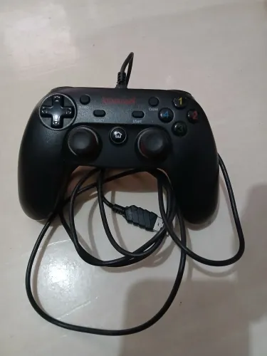 Lote 2 controles pc defeito