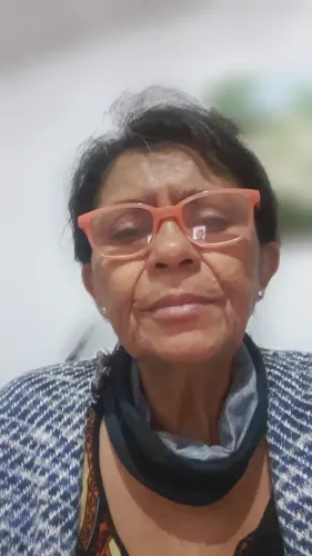 Senhora comprometida oferece serviços de faxina babá,auxiliar de cozinha