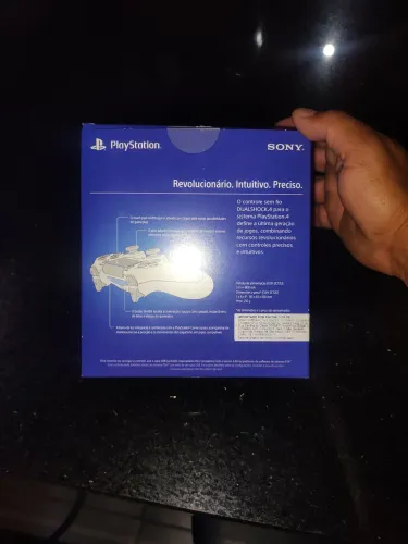 Controle play 4 zero nunca usado