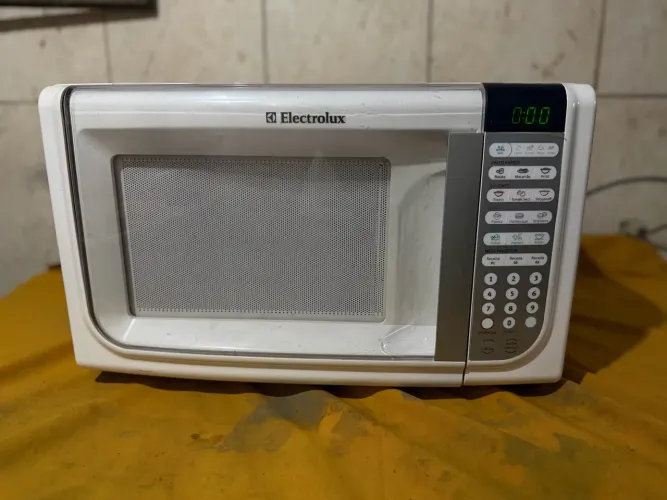 Microondas Electrolux 32 litros! Novo