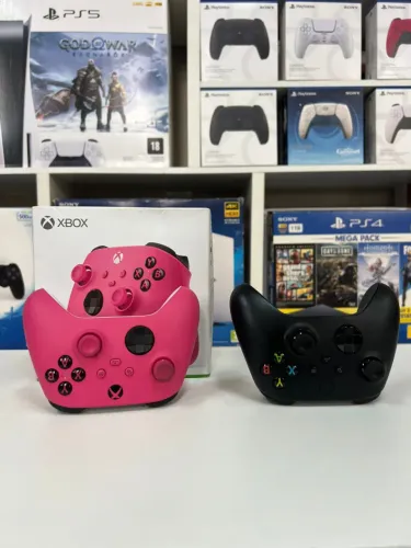 Controle Xbox Series - semi novo - 279,00 no dinheiro ou cartao com as taxas da maquina at