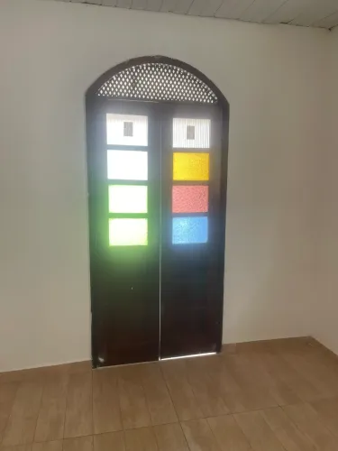 Porta, janela, portão. Grades