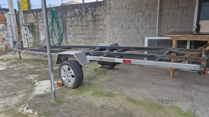 Carretinha para barco de 6m