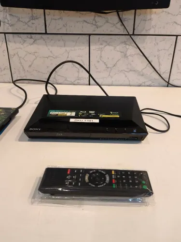 BLU-RAY SONY BDP-S1100  MODELO COLECIONADOR COPAM+ CONTROLE+ FILME DE BRINDE -BIVOLT
