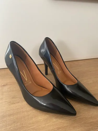 Sapato Scarpin vizzano preto número 38
