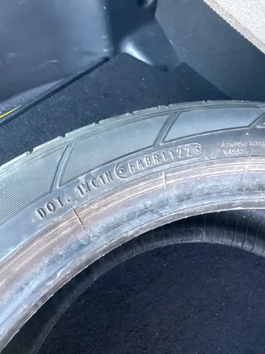 PNEU DUNLOP SP SPORT MAXX 050 235/50 R19 95V - DOT 2022