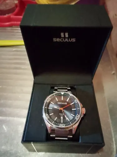 Relógio séculos novo!