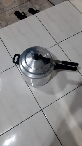 Vendo Panela de Pressão 10L