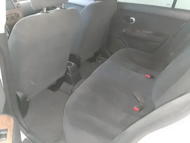 Nissan Tiida Sedan 1.8 16V Flex Fuel 4P 2011