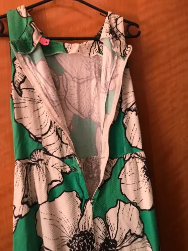 Vestido longo farm estampa verde com flores brancas usado