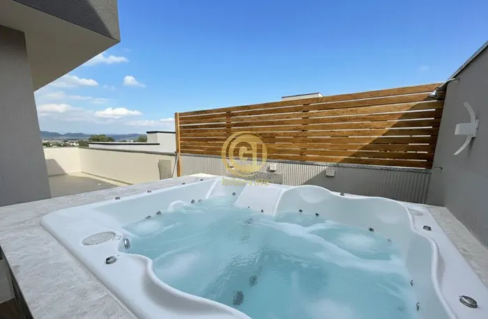 Casa de 155 m², com 3 dormitórios (1 suíte), 4 vagas, área gourmet, móveis planejados, ar-