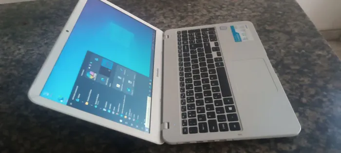 Notebook Samsung SSD 240 GB Tela 15.6