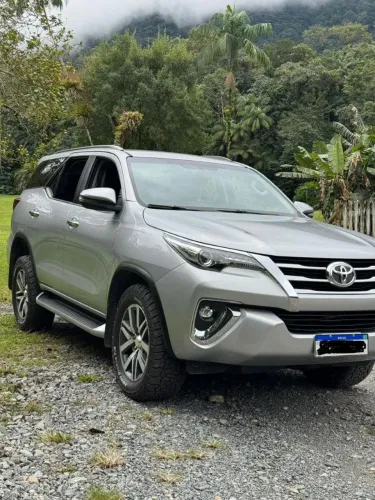 Toyota Hilux SW4 SRX 4X4 2.8 TDI 16V Dies. Aut. 2018