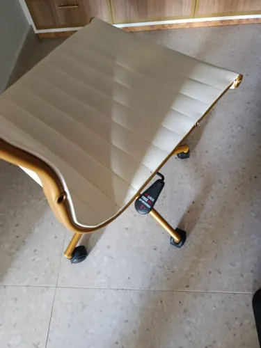 Cadeira Escritório Dourada Couro Branco