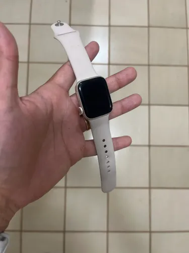 Apple Watch SE 40 mm 1ª Geração Estelar (champagne)