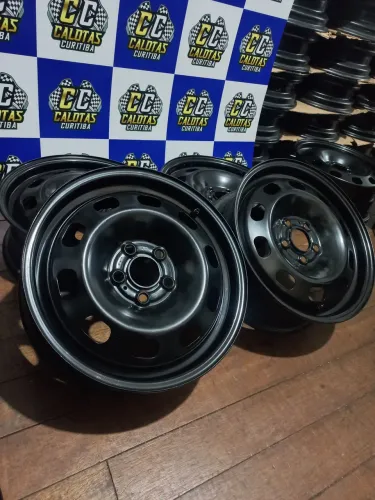 Jogo de roda Volkswagen Polo aro 15 semi novas. R$899,00 o jogo. Disk entrega 