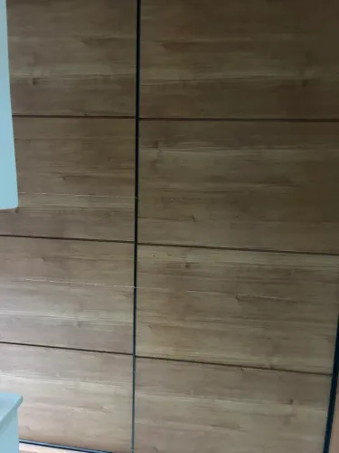 Vendo Guarda-roupa bem conservado 