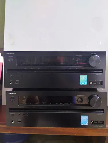 Vendo dois receiver onkyo funcionando apenas zona 2